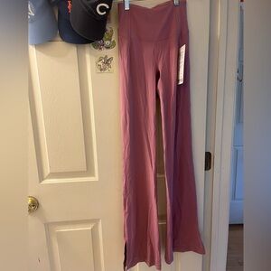 Lululemon Grove HR split-hem flare Nulu size 2 rose pink